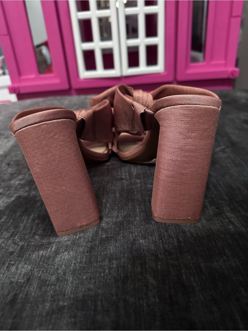 Gianni Bini Pink Bow Ruffle Heels Size 10 NWT - Picture 3 of 5